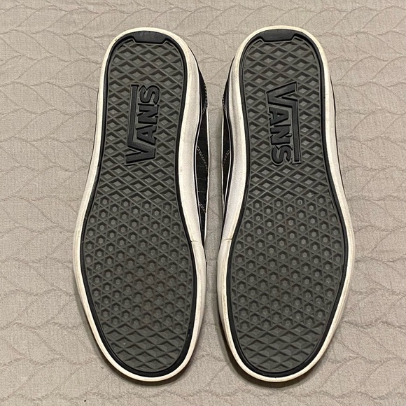 Men’s Black Vans - Picture 7 of 7